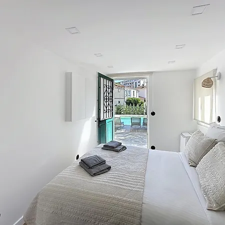 Modern 5-bedroom With Swimming Pool In Cannes