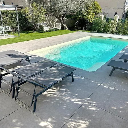Modern 5-bedroom With Swimming Pool In Villa